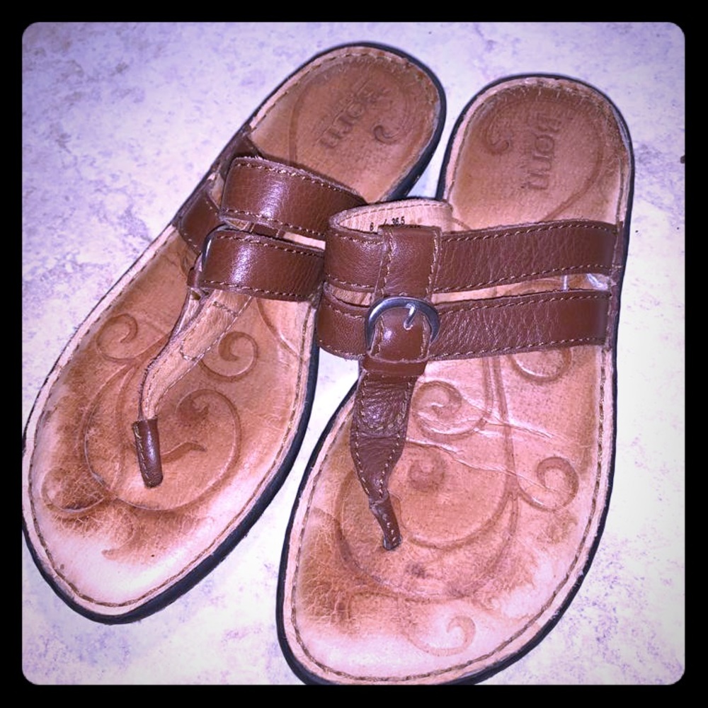 Born slipper with soft soles brown size 6